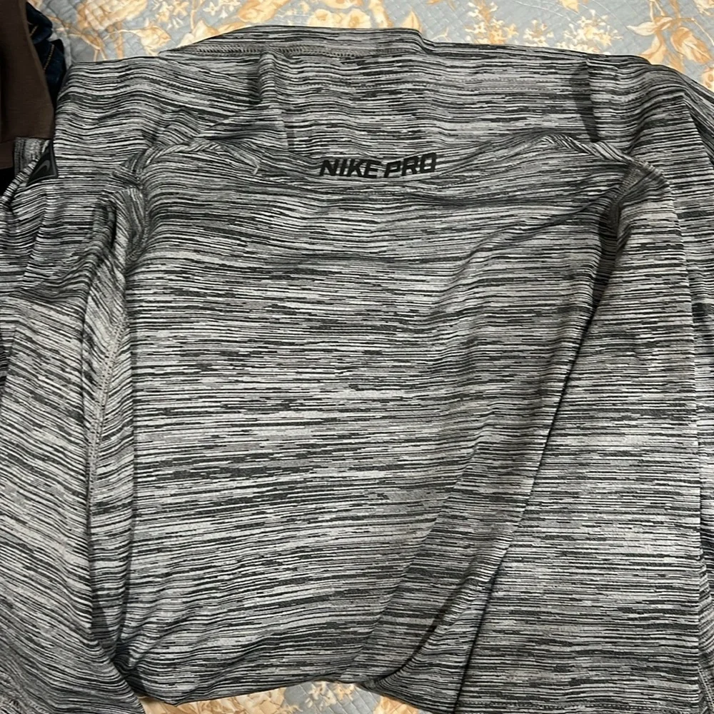 Nike Twp Pair of Shirts XXL grey and XL white